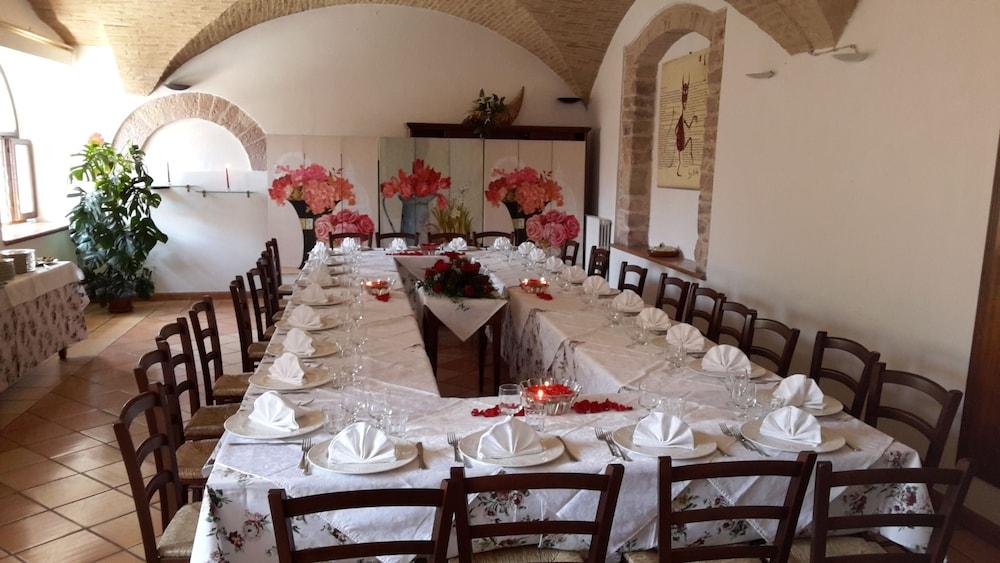 Albergo Ancajani Assisi Exterior foto