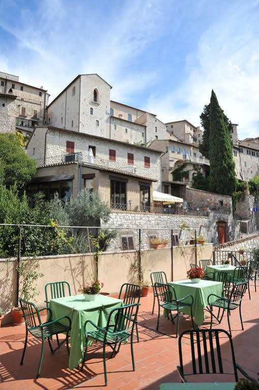 Albergo Ancajani Assisi Exterior foto